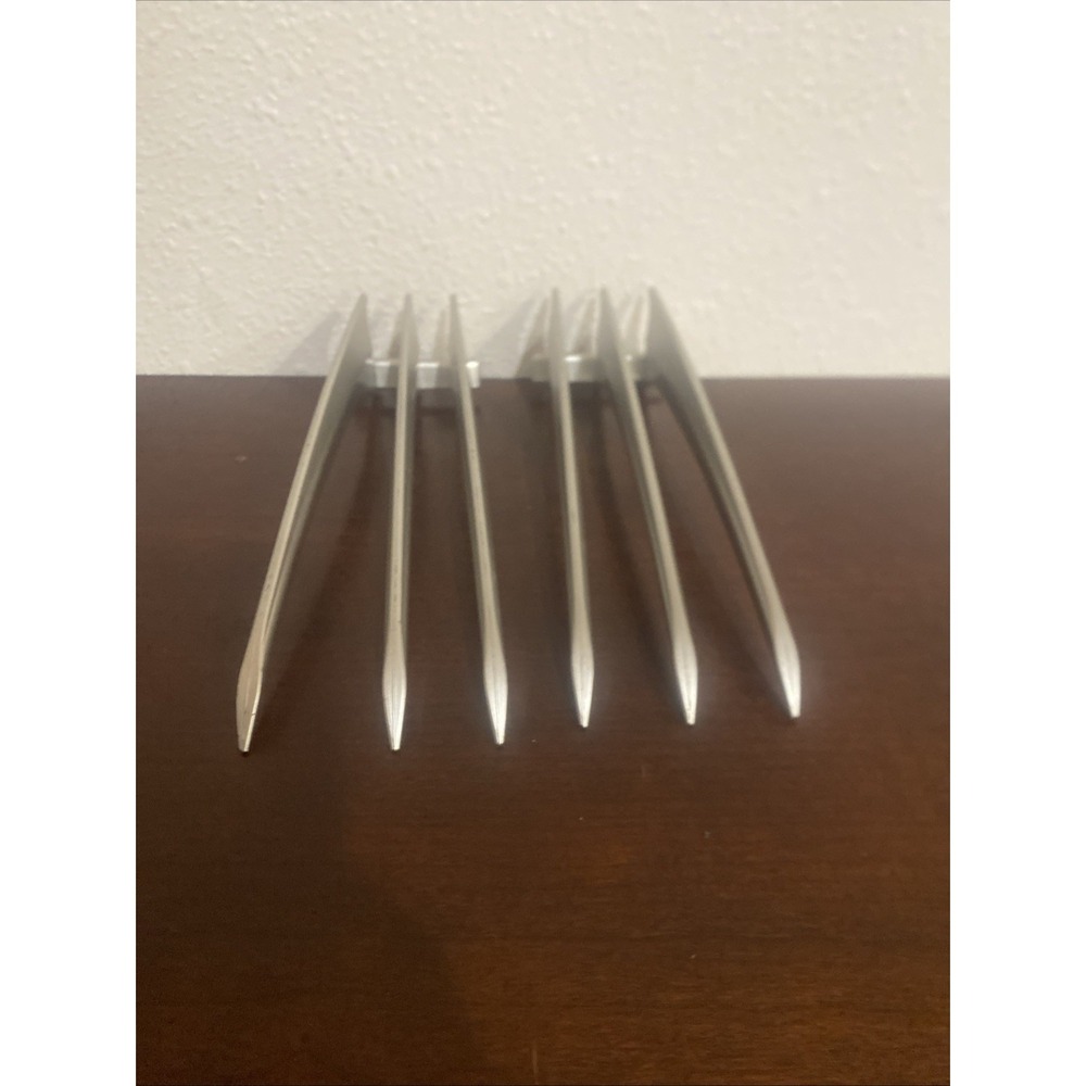 Plastic Wolverine‎ Claws Handheld Costume Accessory Safe For Kids